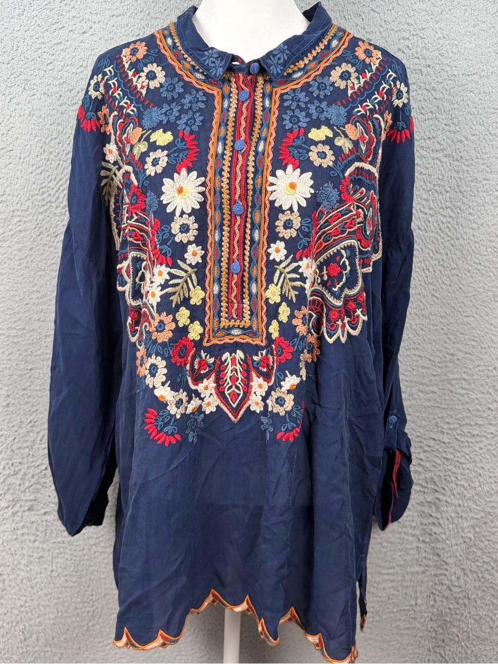 Johnny Was Aubrette Blouse Womens XL Blue Floral Embroidered Scallop Hem Boho